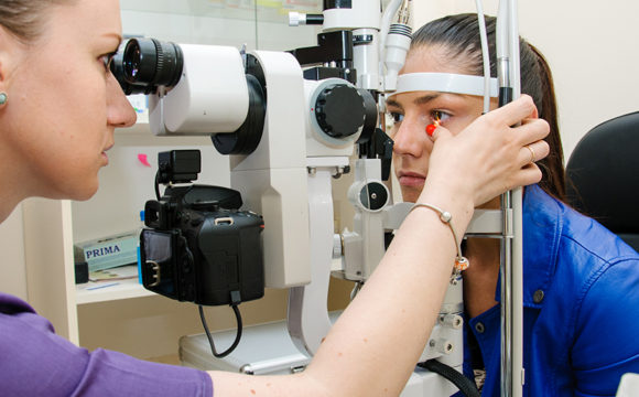 Consultaţii oftalmologice